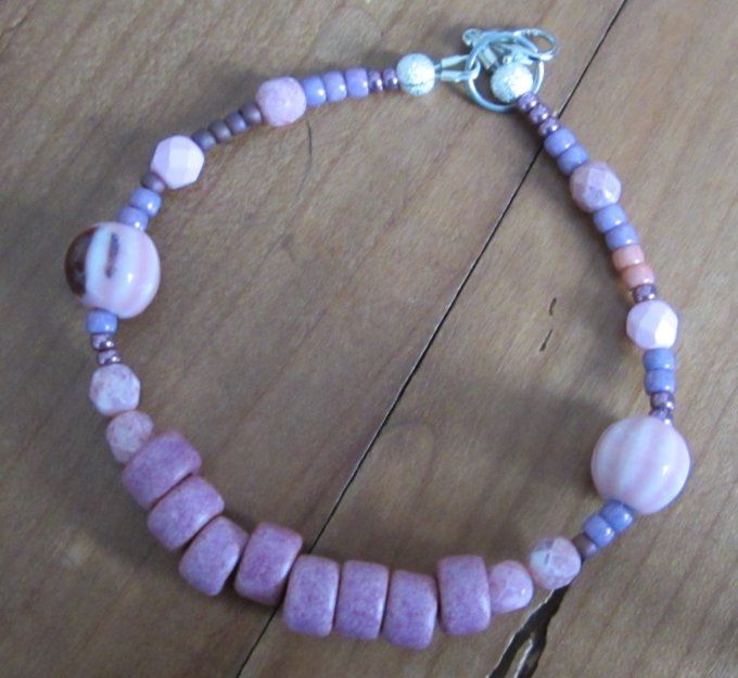 Bracelet en perles en verre et en céramique