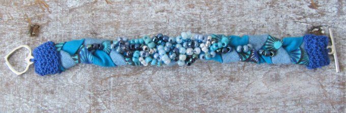 Bracelet textile avec perles brodées - Bleu Mer -taille M