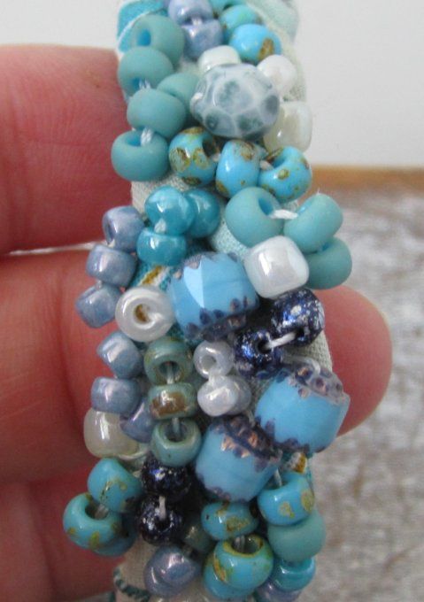 Bracelet textile avec perles brodées - Turquoise - Taille M