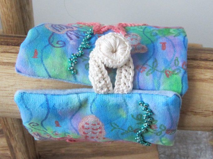 Bracelet textile brodé - Etoiles de mer - tour de poignet 16,5 - 17 cm