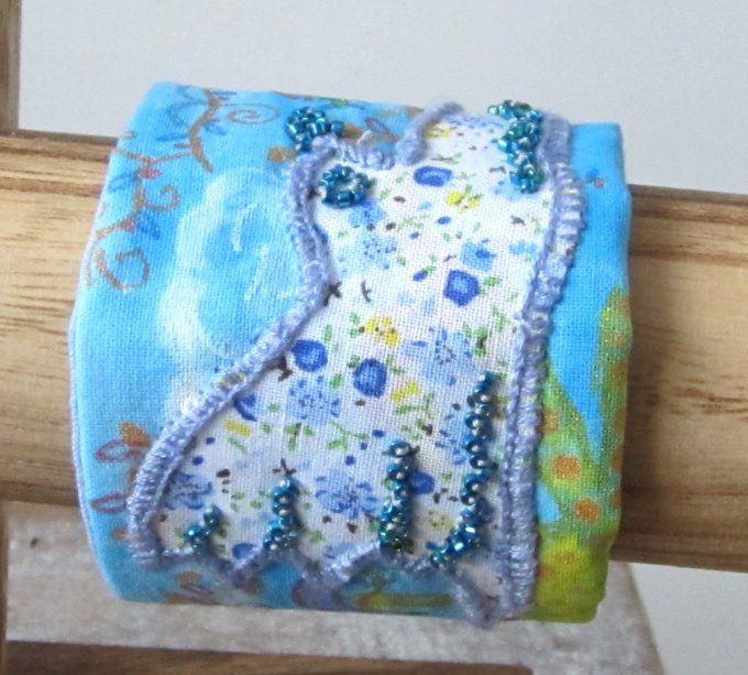 Bracelet textile brodé -OIseau - tour de poignet 16,5 - 17 cm