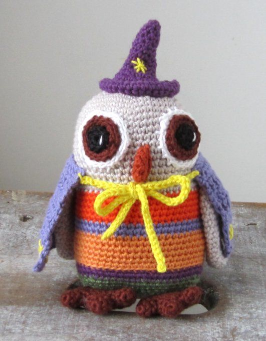 Samantha, chouette sorcière, faite main au crochet
