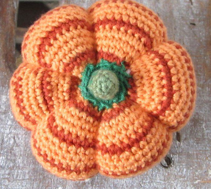 Citrouille faite main au crochet - déco automne/Halloween- vendue à l'unité