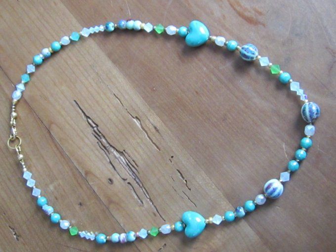 collier en perles céramique et perles en verre