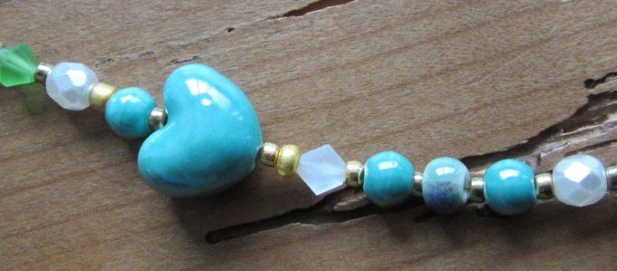 collier en perles céramique et perles en verre