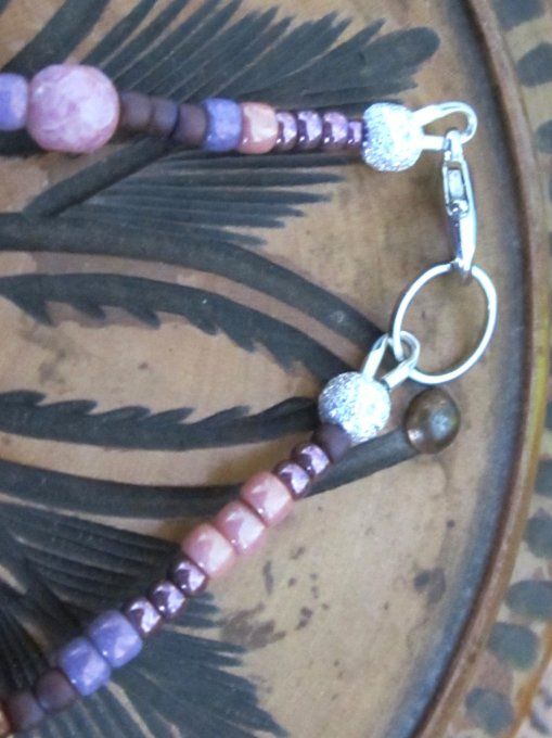collier en perles de verre et perles en céramique