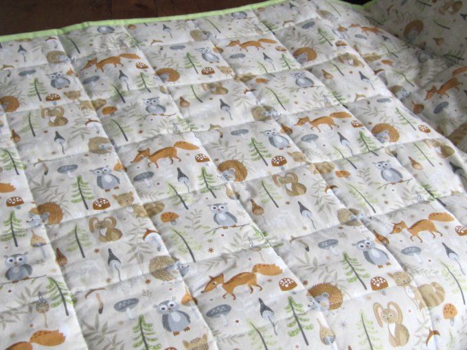 Couverture matelassée, piquée, pour bébé avec pochon de rangement 
