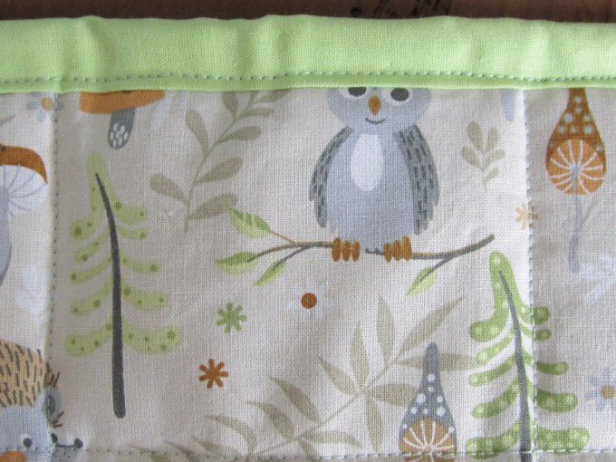 Couverture matelassée, piquée, pour bébé avec pochon de rangement 