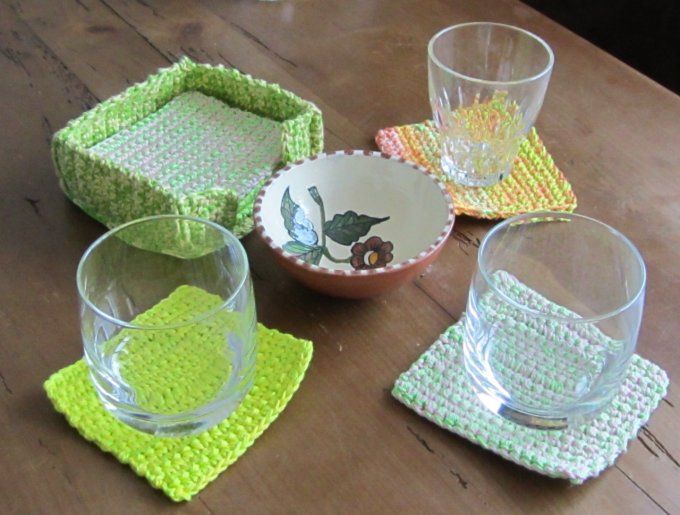 Dessous de verres, carrés fait main au crochet, lot de 6