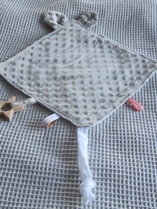 Doudou plat avec anneau de dentition ou hochet- 2 modèles