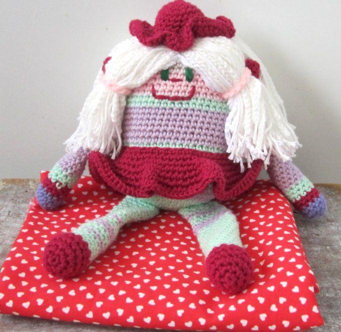 Framboise - personnage Choupinou crocheté, pièce unique