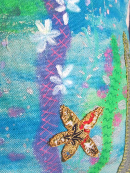 Housse de coussin  "jardin sous-marin" - peinte à la main et appliqués brodés - 40 x40 cm