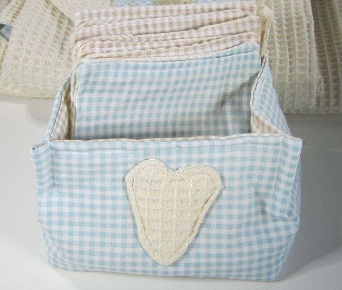 Corbeille avec lingettes en tissu nid d'abeille  et tissu coton vichy, 2 modèles