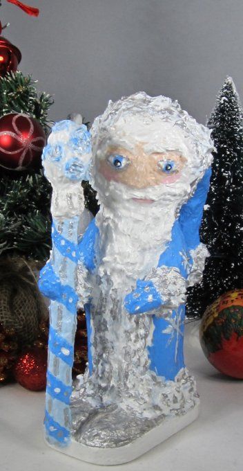 Père Noël, sculpture en papier mâché, différents modèles