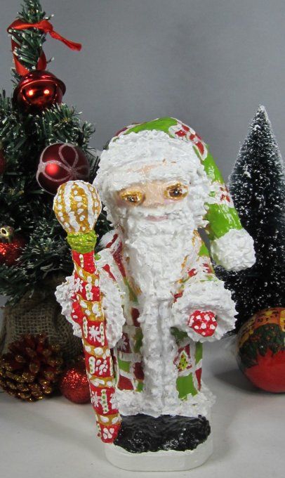 Père Noël, sculpture en papier mâché, différents modèles