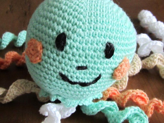Pieuvre, doudou fait main au crochet