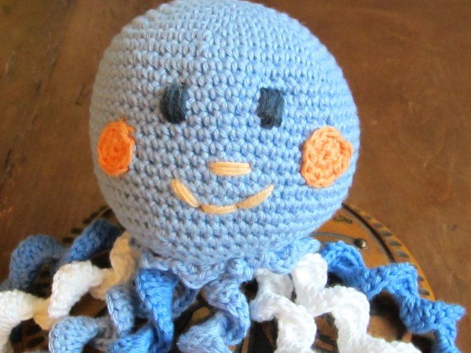 Doudou Pieuvre bleue, faite main au crochet