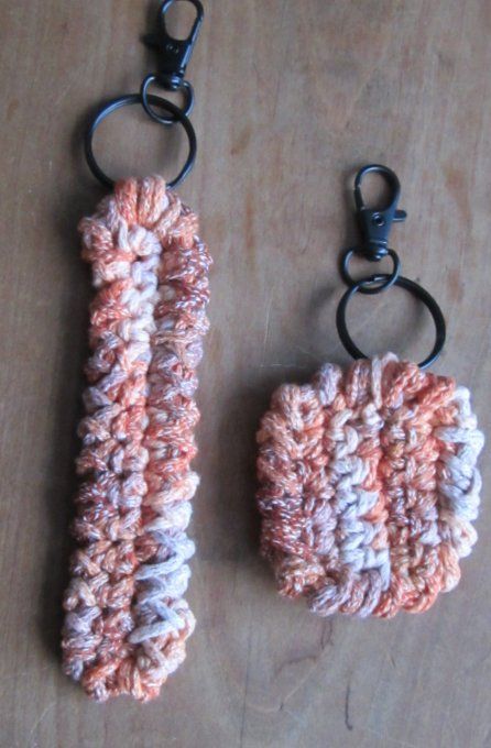 Porte-clés - bijou de sac - Multicolore - Fait main au crochet - 6 modèles