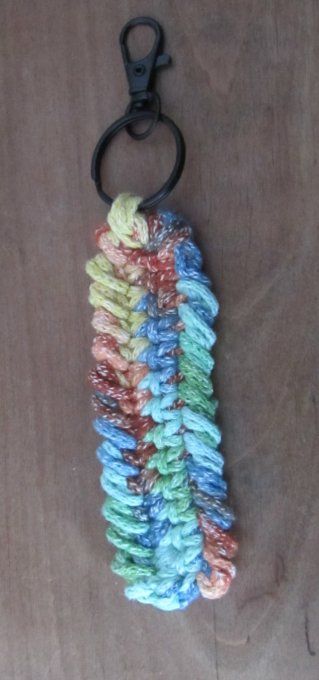 Porte-clés - bijou de sac - Multicolore - Fait main au crochet - 6 modèles