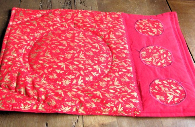 Sets de table matelassés pour les fêtes - rouges et or