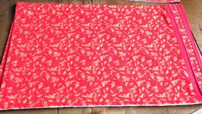 Sets de table pour les fêtes -rouge et or